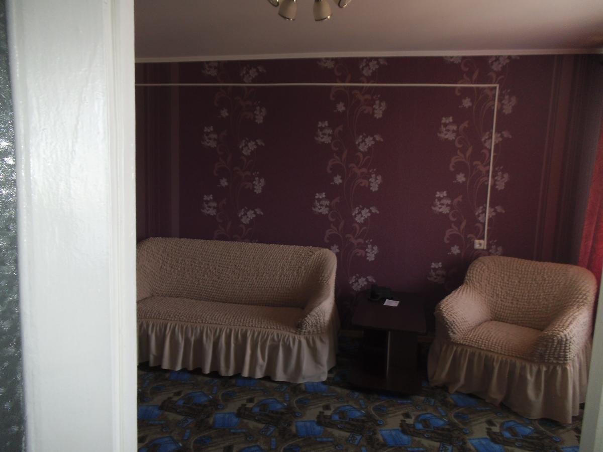 Circus Hotel Гомел Екстериор снимка