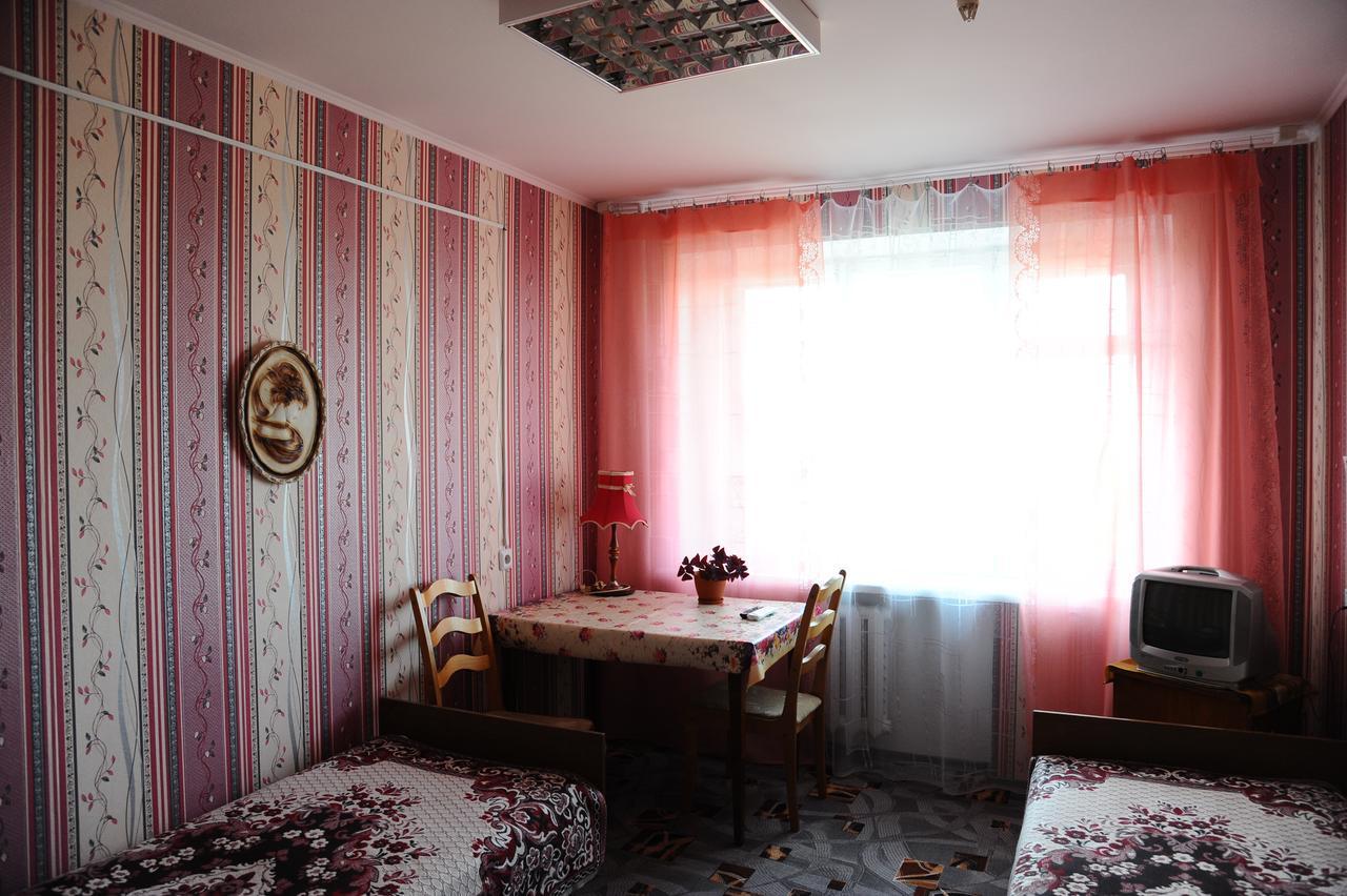 Circus Hotel Гомел Екстериор снимка